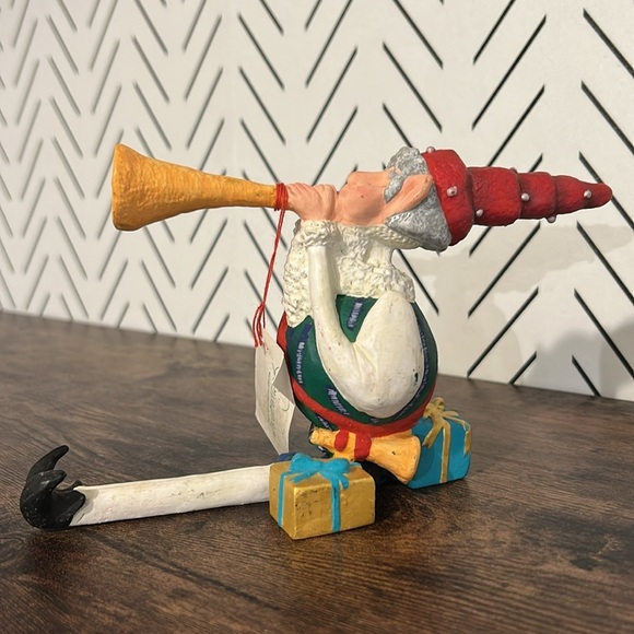 Department 56 Christmas Festive Gnome Trumpet Shelf Sitter 1991 Vintage Holiday - Picture 9 of 9